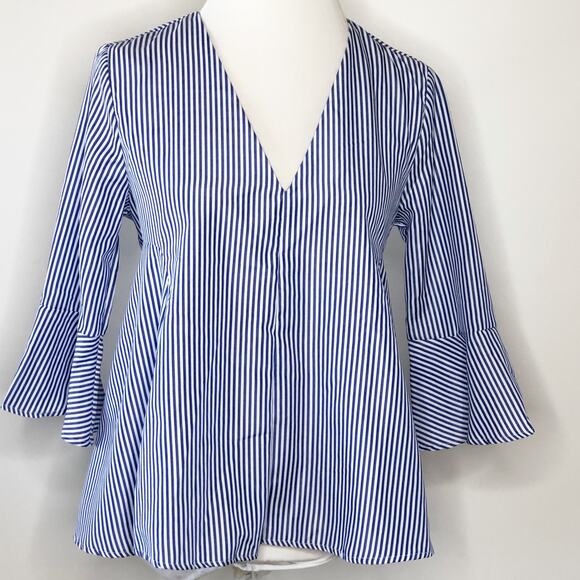 DO + BE Large Top Bell Sleeve Nautical Beachy Blue Stripe V Neck NEW! - Picture 2 of 9